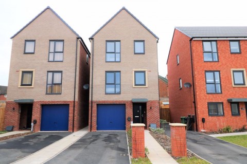 View Full Details for Bluebell Crescent, Walsall