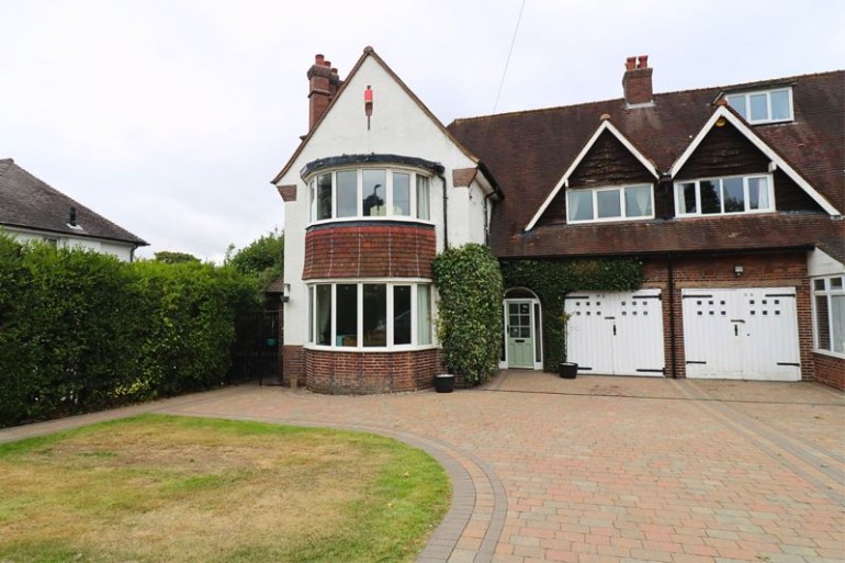 Longwood Road, Aldridge