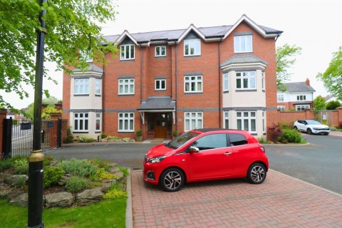 View Full Details for Shrubbery Close, Walsall